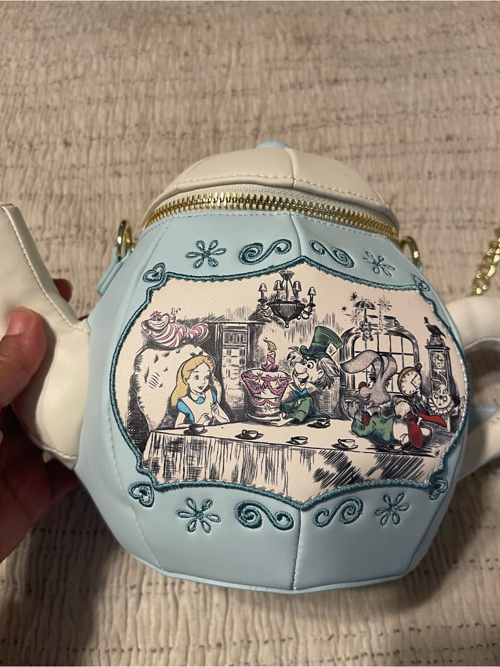 Alice in Wonderland Teapot Crossbody exclusive Club 33